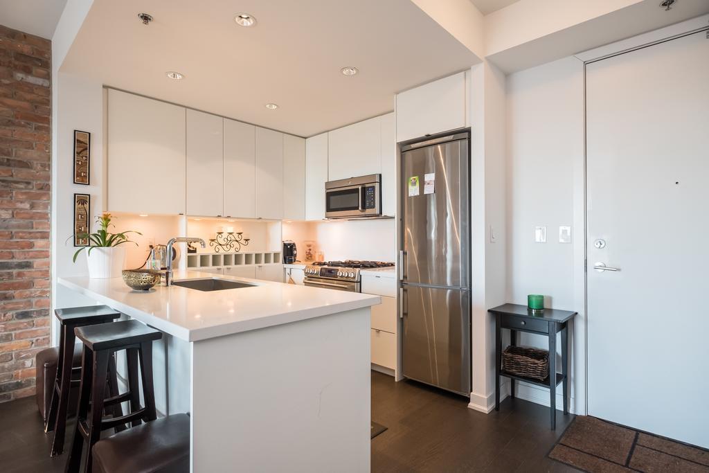 Luxury Leslieville - 2 Bedroom 2 Bath Торонто Экстерьер фото